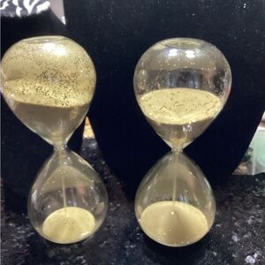 Elegant Gold Hourglass Set